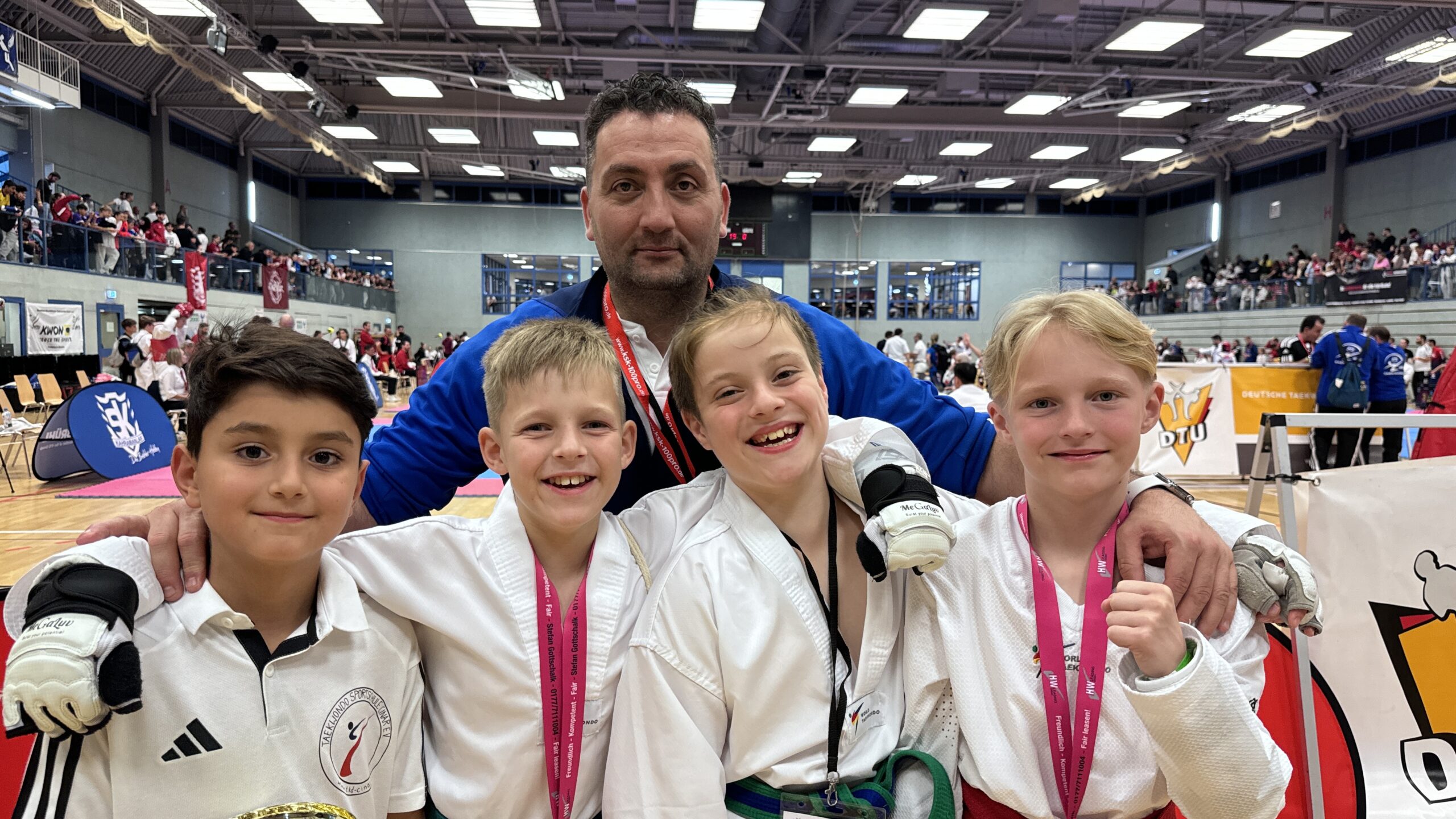 Taekwondo Sportschule Cinar e. V. räumt bei den DTU – Finale8 in Bonn ab!