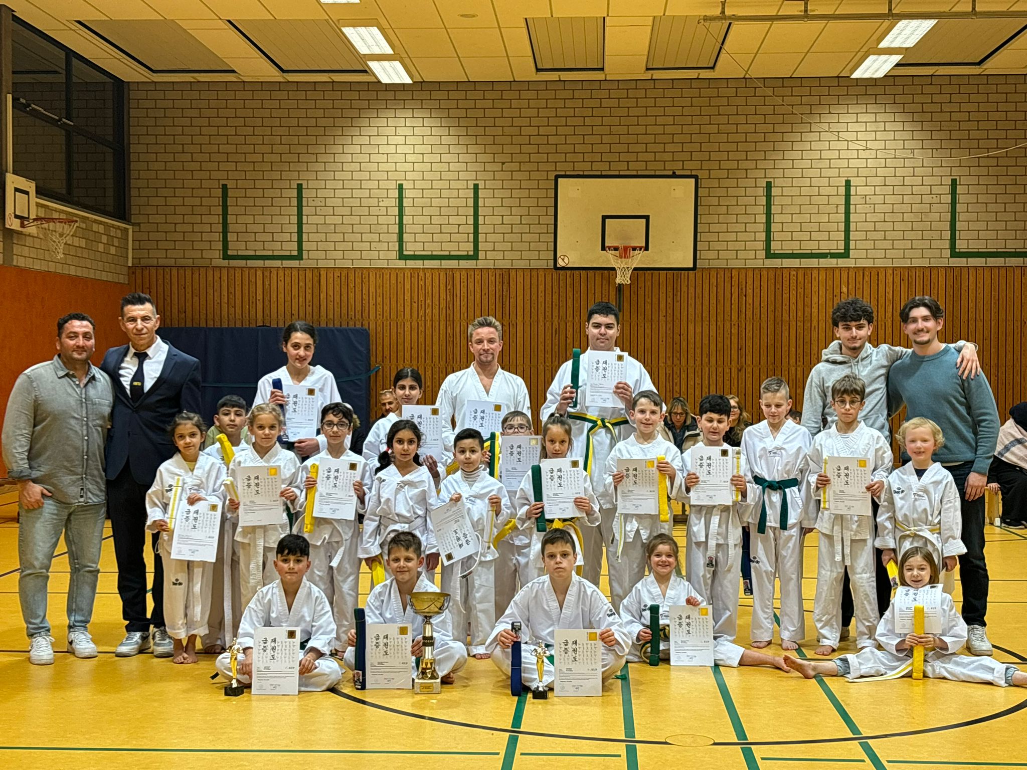 Gürtelprüfung  -Taekwondo Sportschule Cinar e. V.