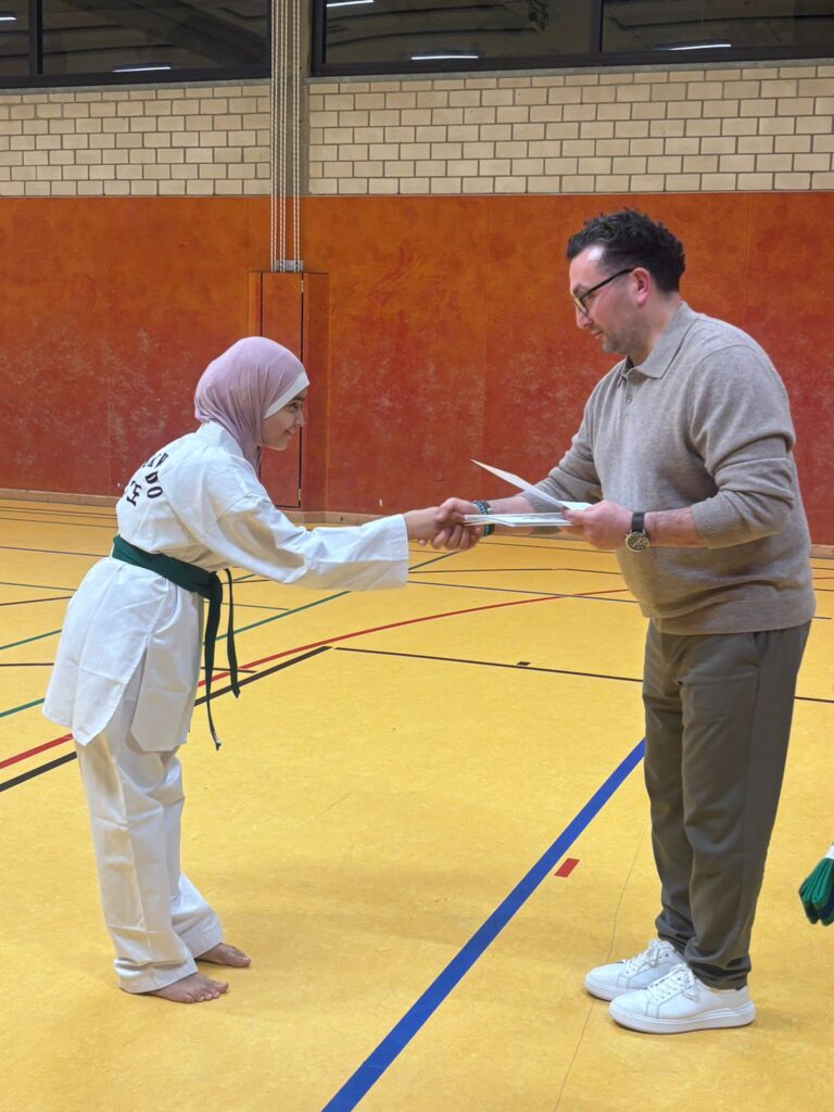 1649f503 64e8 428e 9723 7f9f4113023d