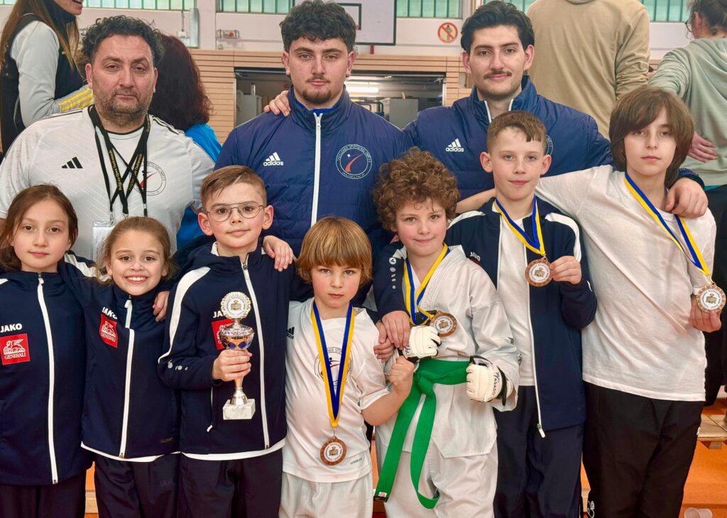 3c5e2ba3 e596 4e74 9e9a 333d7986cb42